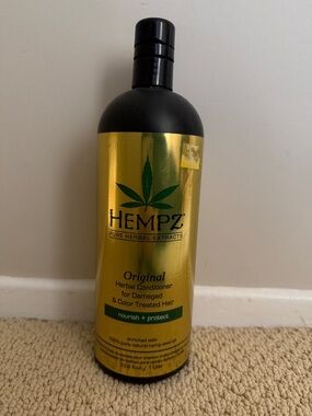 Hempz Original Herbal Conditioner - Gold and Black with Green Leaf